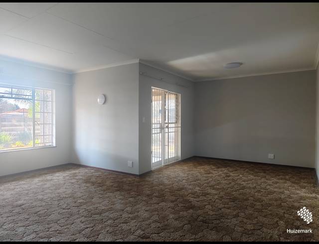 3 BEDROOM HOUSE TO LET IN VAALPARK